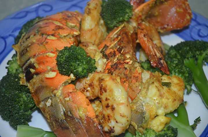 Crayfish N Prawn Extravaganza with Turmeric